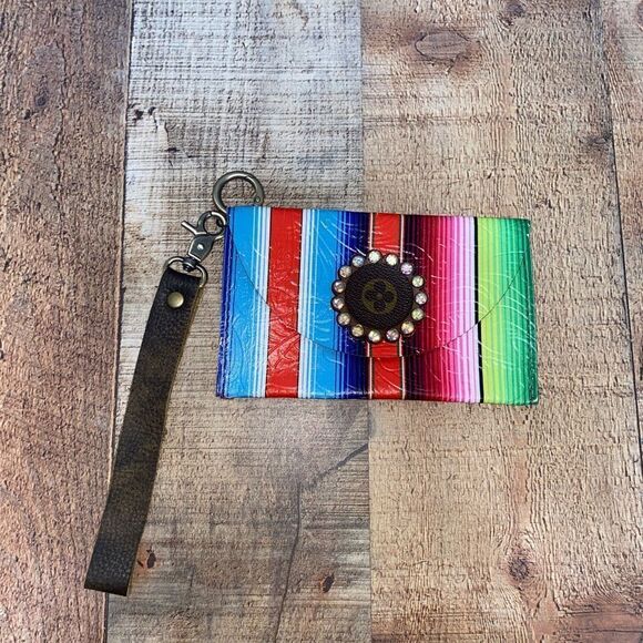 Leather serape wristlet upcycled - Picture 11 of 12